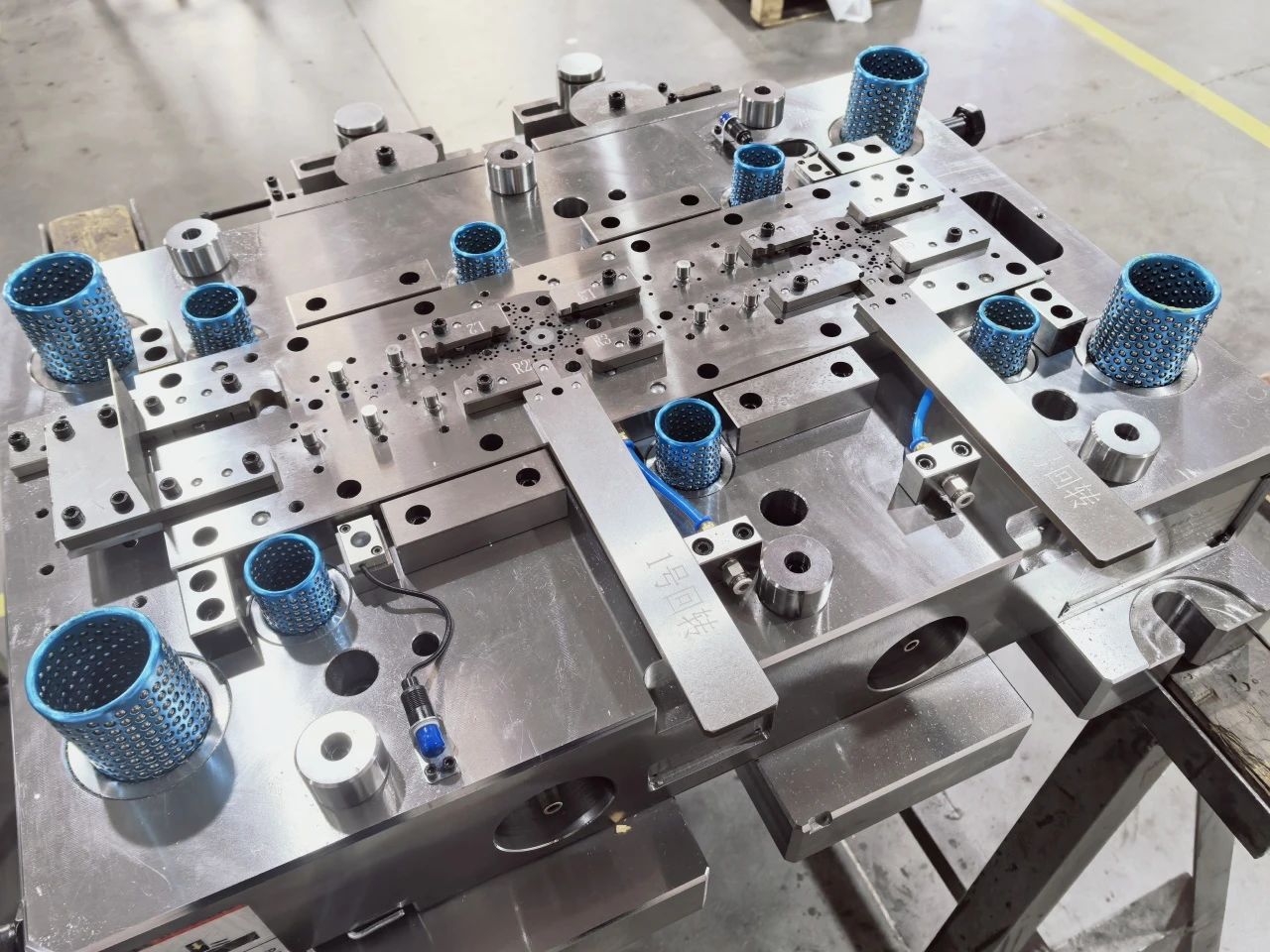 7811732258750188.jpg 3.jpg